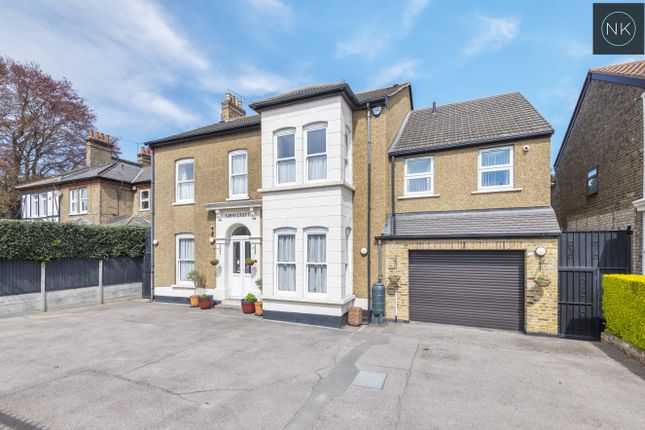 Thumbnail Detached house for sale in Sunnycroft, Gordon Road, London, South Woodford