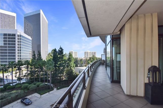 Apartment for sale in 1 W Century Drive, Los Angeles, Us