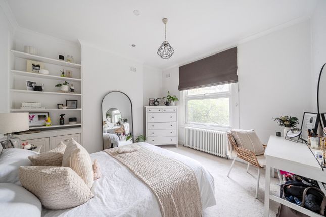 1b, Mallinson Road, London photo 3
