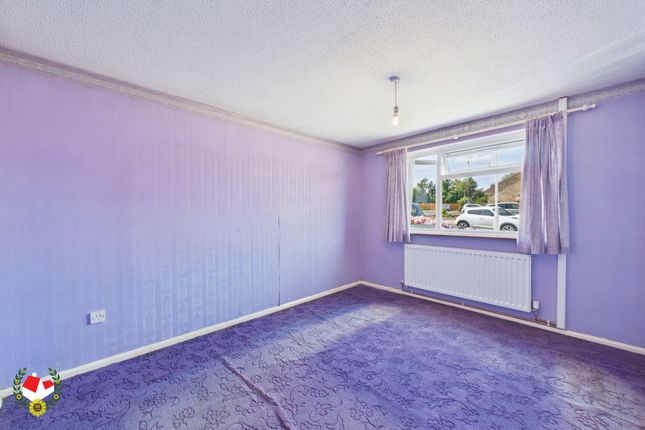 27 Fern Lawn, Gloucester photo 4
