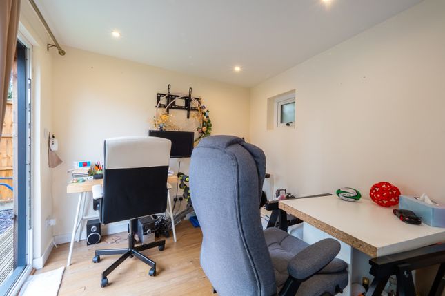 End terrace house for sale in Bakers Gardens, Carshalton