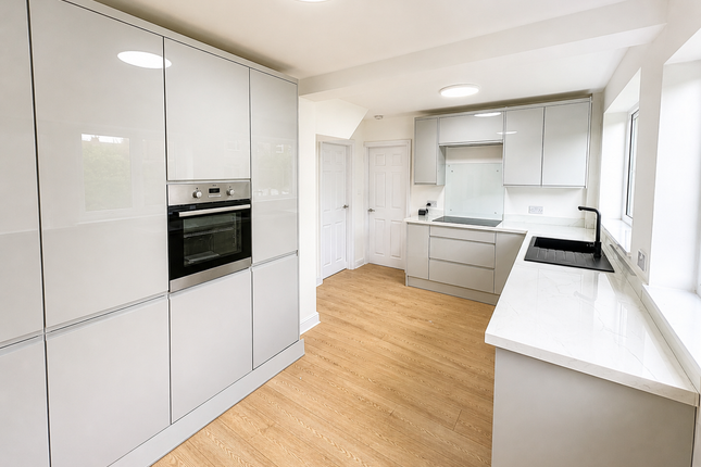 11, Lincoln Grove, Sale photo 2