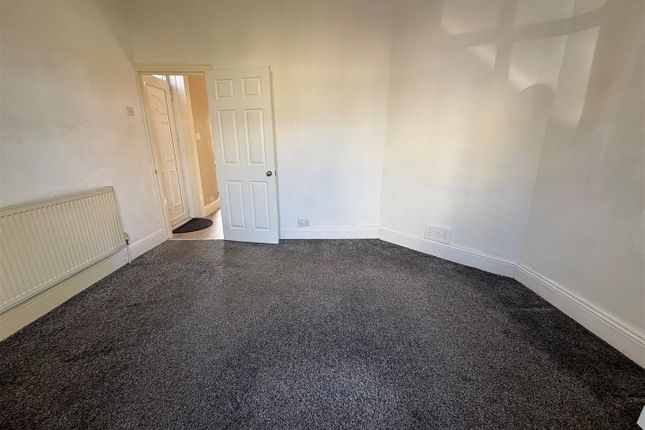 12, Byland Grove, Bradford photo 4