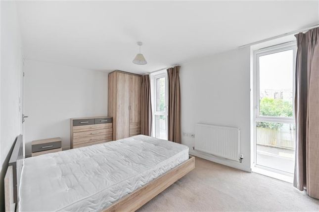 4, Flat 3, Oscar Wilde Road, Reading photo 4