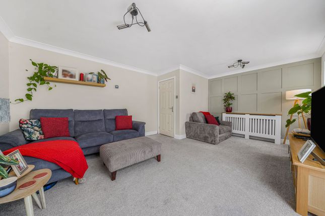 43, Studios Road, Shepperton photo 4