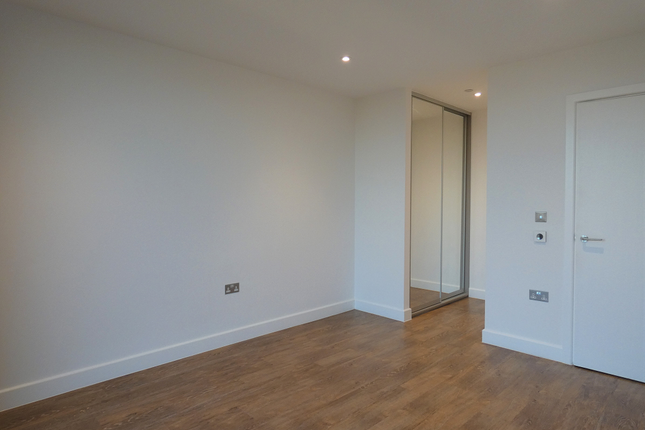 610, Harrington Place, Heathside Crescent Woking, null photo 3