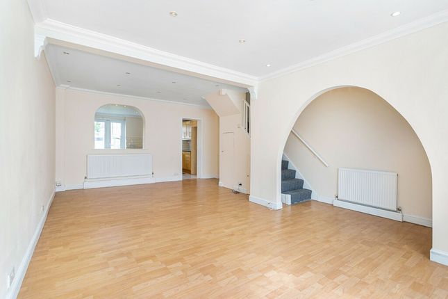 11, Giffard Road, London photo 3