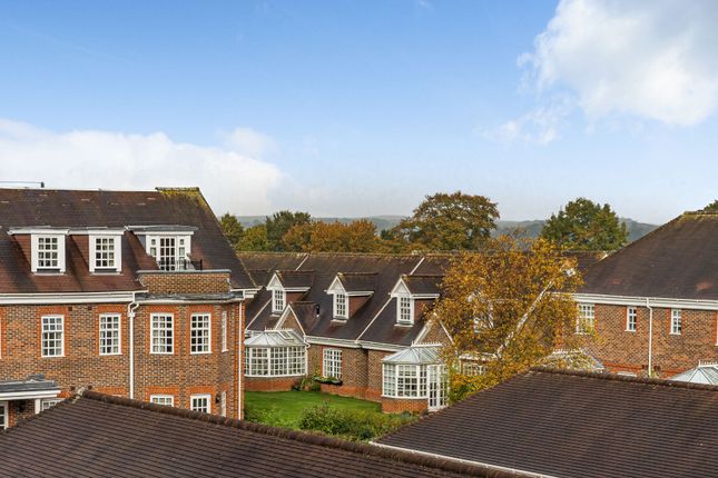 Ravens Court, Castle Village photo 4