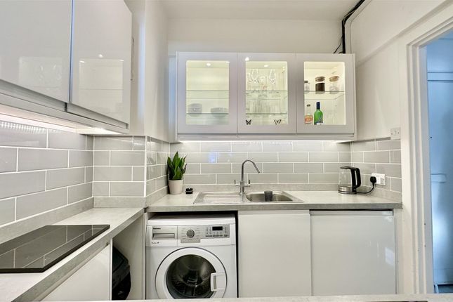 103, Marine Court, St. Leonards-On-Sea photo 3