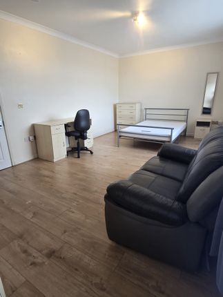 Room 1, 6, Kilvey Terrace, Swansea photo 3