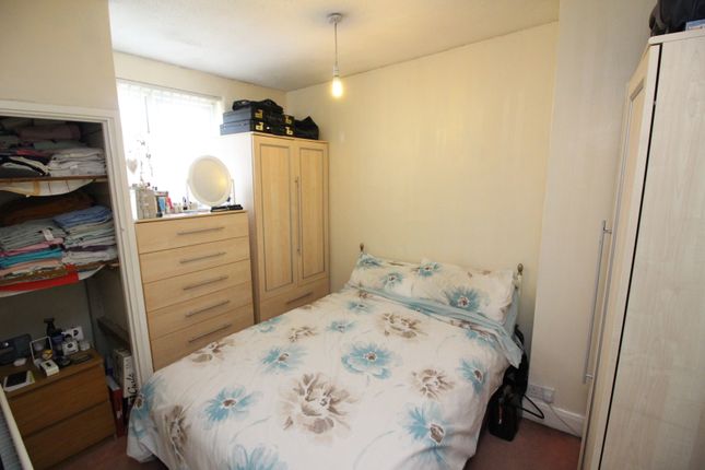 12, Boscombe Road, Worcester Park photo 4