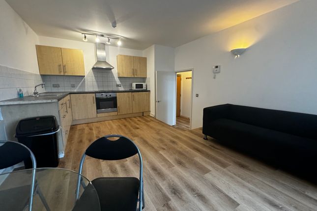 Flat 716, London photo 5