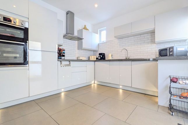 3 Park Terrace, Merthyr Tydfil photo 3
