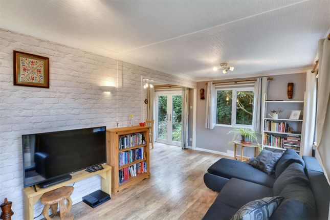 3, Barnsley Close, Nottingham photo 2