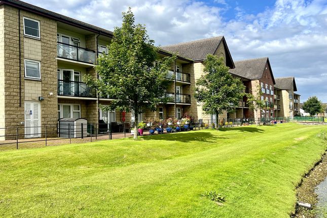 2-bed flat on Flat 150 Nethanvale, Auchlochan, Nethanvale, Lanark, £180,000