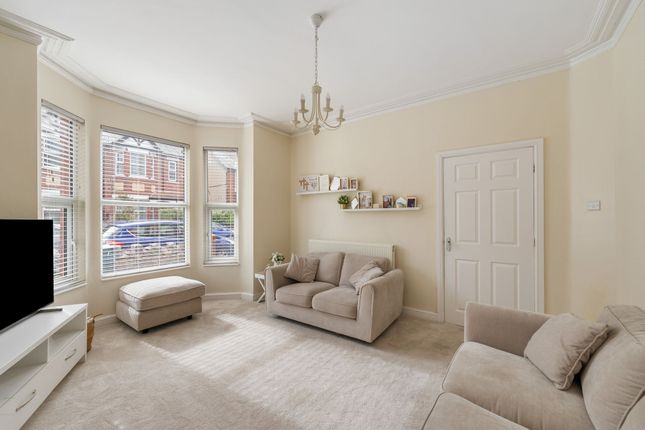 11 Cadwgan Road, Colwyn Bay photo 2