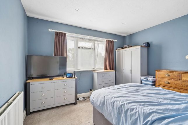 5a, Alandale Drive, Pinner photo 4