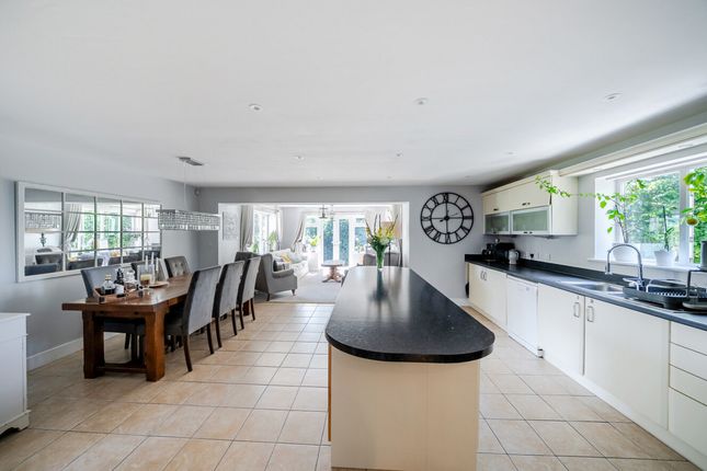 3 Bayford Court, Bayford Hill, Wincanton photo 4