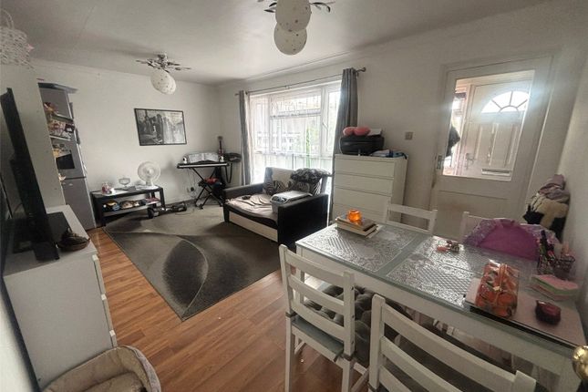 25, Queens Road, Berkshire photo 4