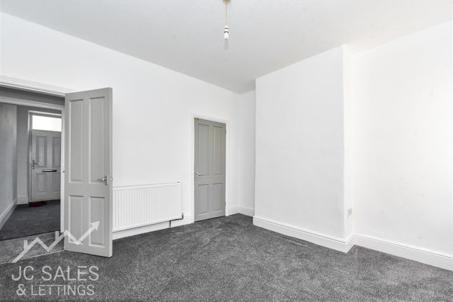 15, Oakland Road, Sheffield photo 4