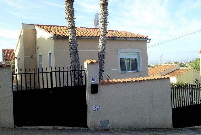 Thumbnail Villa for sale in Urbanización La Marina, San Fulgencio, Costa Blanca, Valencia, Spain
