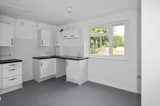 Flat 28, Edward Road, Christchurch photo 4