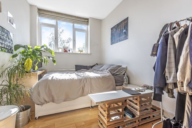 5, 240b, Amhurst Road, London photo 5