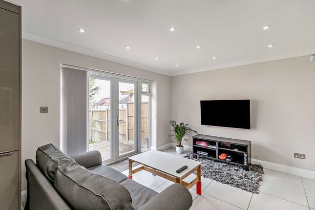 4, Rochester Road, Northwood photo 4