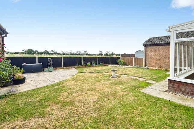 6, Meadway, Cherry Willingham photo 4