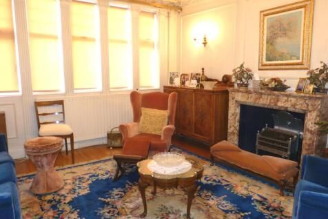 8 Green Lane, Hendon, London photo 3