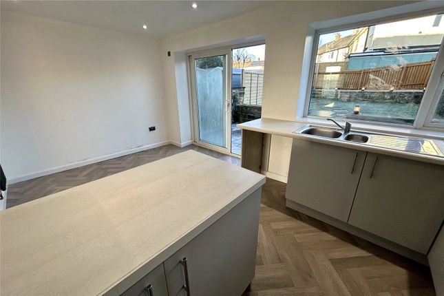 43, Oak Road, West Yorkshire photo 4