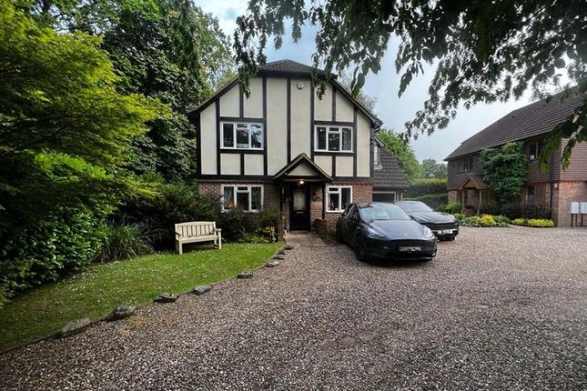 4-bed detached on Harvel Road, Meopham, £725,000