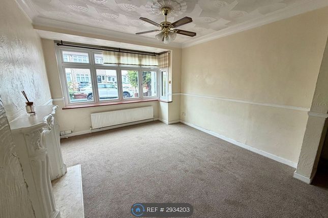 Western Avenue, Dagenham photo 2