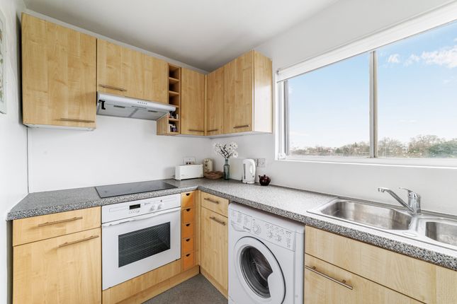 Studio for sale in Cleveland Road, London
