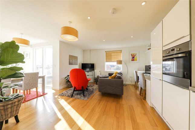 Thumbnail Flat to rent in Grosvenor Mansions, Sullivan Road, Camberley, Surrey