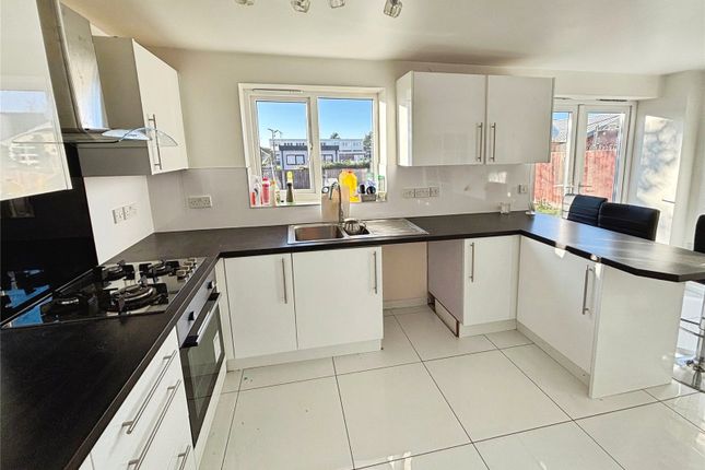 36, Queen Victoria Drive, Derbyshire photo 3