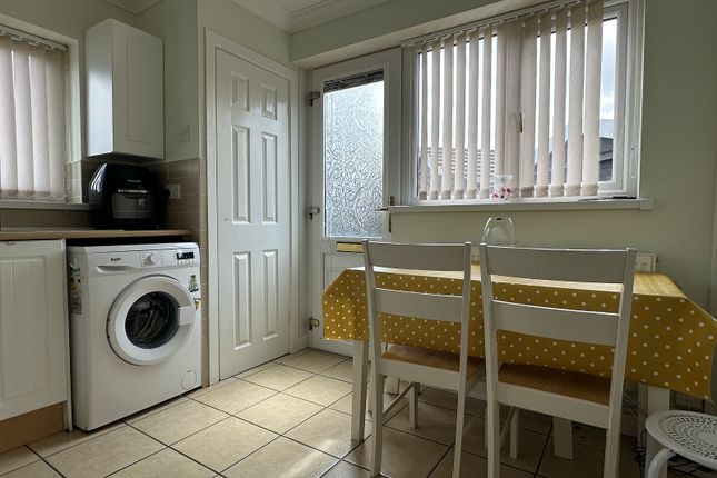 21, Tawe Park, Ystradgynlais photo 4