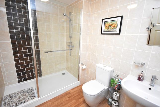 Town house for sale in Ferry Road, Norwich