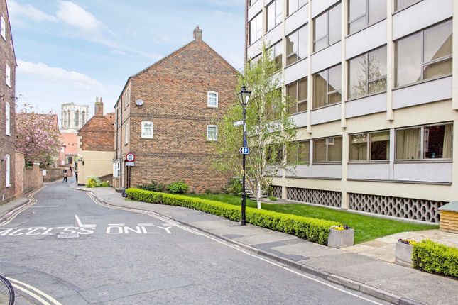 18, Biba House St. Saviours Place, York photo 3