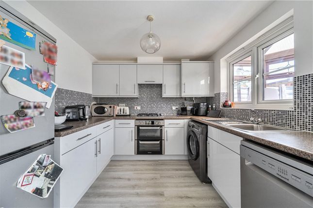 9, Ashfield View, Southampton photo 3