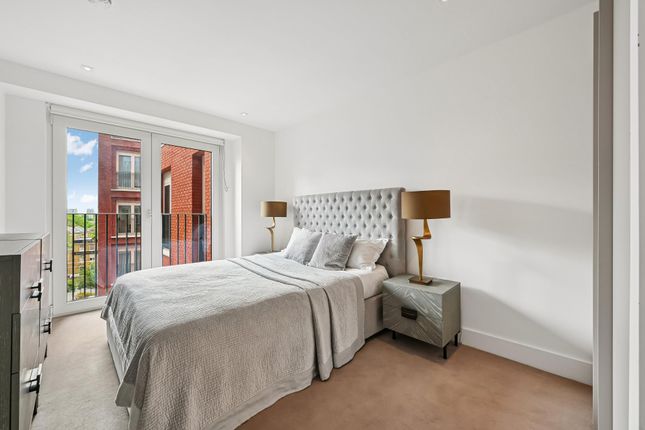 Flat 24 7A, Exchange Gardens, London photo 3