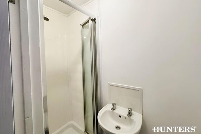Flat 2 Bathroom