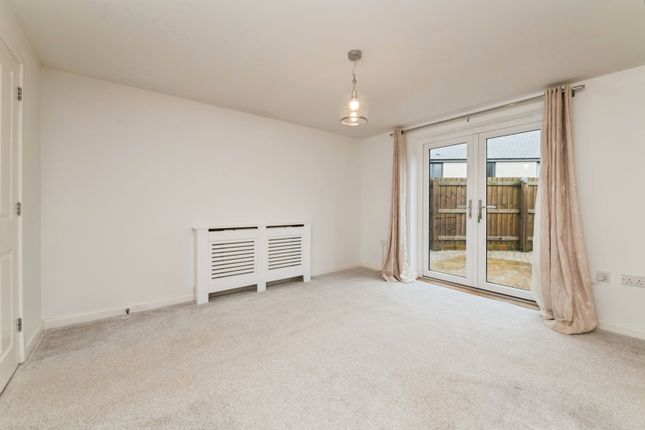 15A,, Kingfisher Rise, Exeter photo 2
