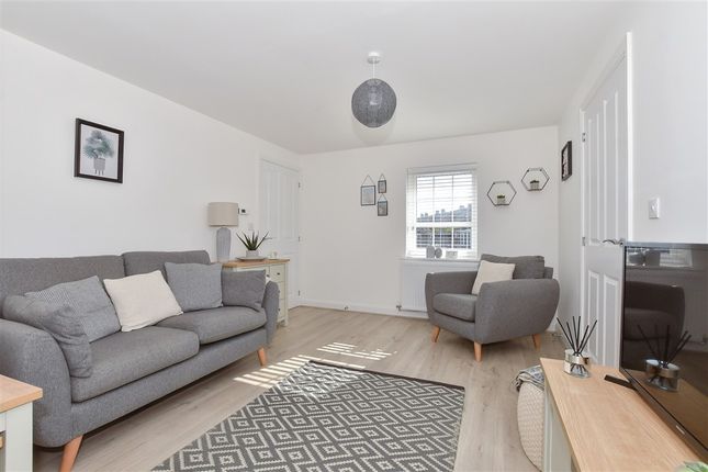 Easington Place Aylesham, Canterbury photo 3