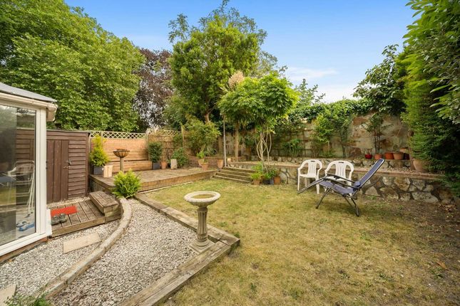 1, Clymping Dene, Feltham photo 4