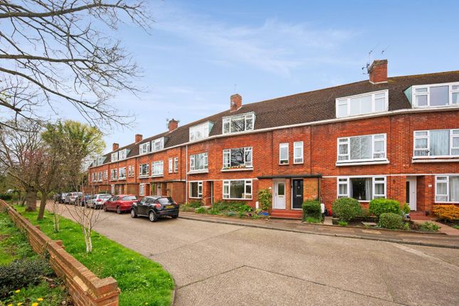 Maisonette for sale in Park Road, Banstead