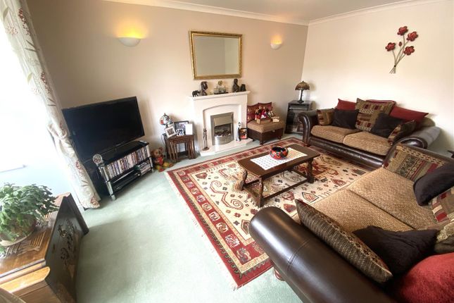 7, Hownham Close, Whitley Bay photo 2
