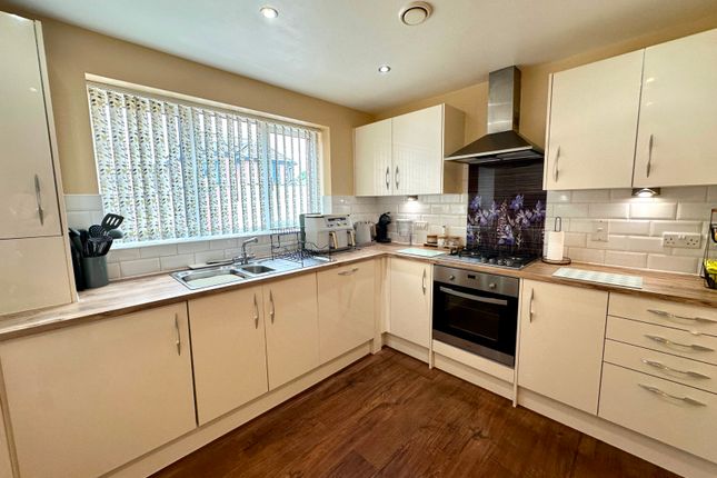 11, Norman Drive, Tipton photo 3