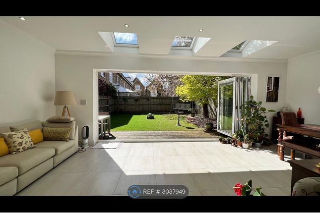 Rawlings Close, Langley Waterside, Beckenham photo 3