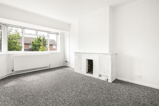 14A, Newbury Way, Northolt photo 4